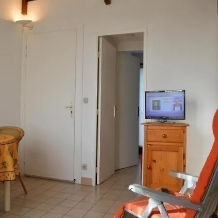 Apartment St-aygulf : Mezzanine 4 Pers, Terrasse, Parking, Lave-linge, Animaux Bienvenus - Fr-1-226a-13 *