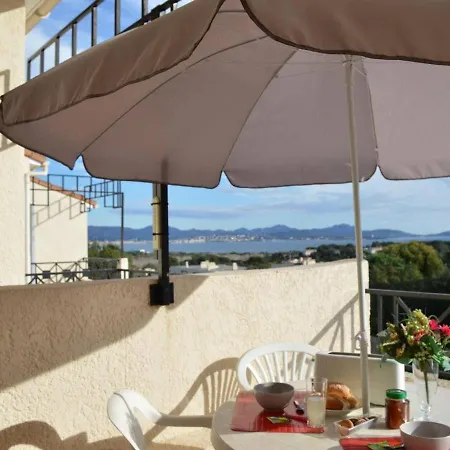 Apartment St-aygulf : Mezzanine 4 Pers, Terrasse, Parking, Lave-linge, Animaux Bienvenus - Fr-1-226a-13 Saint Aygulf